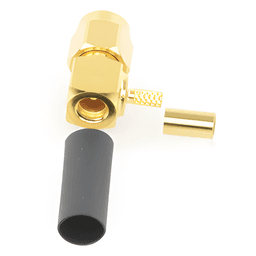 Conector Coaxial SMA Macho Inverso / Ángulo Recto / Anillo Plegable / Compatibilidad RG-174/U y Belden 8216 / Cuerpo Bronce con Recubrimiento de Oro / Aislante Teflón
