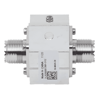 Protector RF Coaxial Contra Descargas Atmosféricas Para 1.5 a 700 MHz Con Ceja Lateral y Conectores UHF Hembra