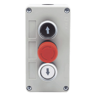 Botonera Triple / Botón Stop Enclavado / 24 VCC / IP40 / 68 x 131 x 51 mm / -20 a 50 °C