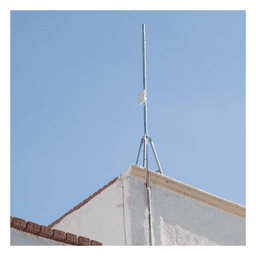 Kit de Montaje Trípode con Mástil / Acero Galvanizado / Altura Total 4.52 m (14.8 ft) / Capacidad 6 kg / Antenas Plato < 25 cm