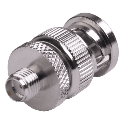 Adaptador Coaxial en Línea / SMA Hembra a BNC Macho / Cuerpo Bronce Niquelado / Contacto Oro / Aislante Teflón