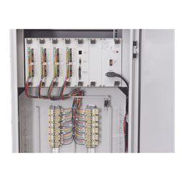 Controlador de tráfico / 22 salidas independientes / 85-265 VAC / 10 W / Diseño modular por intersección