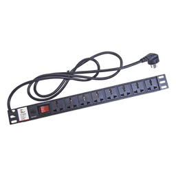 Protector de 120 Vca con 8 contactos de alimentación en color negro para aplicaciones en Rack