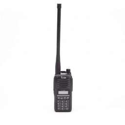 Radio Portátil Aéreo, rango de frecuencia 118-136.99166 MHz, 6W PEP, 200 canales alfanuméricos, pantalla de 8 caracteres, incluye bateria, cargador, antena y clip