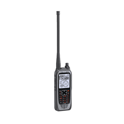 Radio portátil aéreo VHF con display de 2.3 pulgadas y teclado, 6W (PEP) de potencia, navegación, bluetooth y GPS, batería, cargador, antena y clip incluidos
