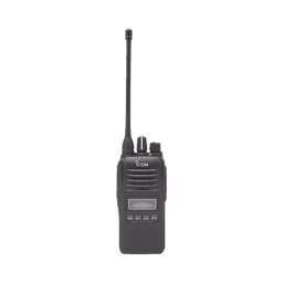 Radio digital NXDN en la banda de UHF, rango de frecuencia 400-470MHz, sumergible IP67, analógico y digital, opera en sistemas trunking y convencional, 5W de potencia.