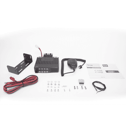 Radio Móvil Analógico en rango de frecuencia 136-174 MHz, 50 W de potencia de RF. Incluye micrófono, cable de corriente y bracket.
