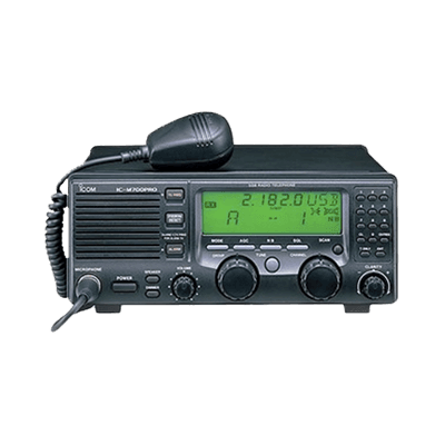 Radio Móvil  HF, 150 W PEP inferior a 24MHz, 60 W PEP superior a 24MHz, gran pantalla de matriz de puntos de fácil acceso. 