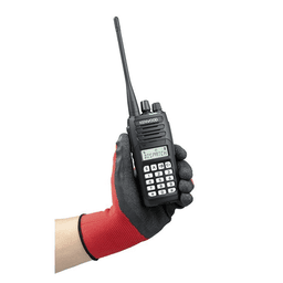 Radio portátil VHF 136-174 MHz, Digital NXDN-Analógico, DTMF, IP67, 5 Watts, 260 Canales, Roaming, Encriptación, GPS, Inc. antena, batería, cargador y clip