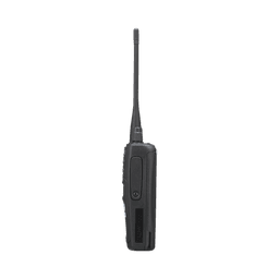 Radio portátil UHF 450-520 MHz, Analógico, 5 Watts, 260 Canales, 9 Teclas, IP55, MIL-STD-810, Inc. antena, batería, cargador y clip