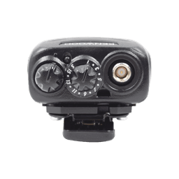 Radio portátil UHF 440-480 MHz, práctico y ligero, MIL-STD-810, 16 Canales, DTMF, IP54, VOX, Scan, Incluye antena, batería, cargador y clip
