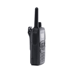450-470 MHz, 16 canales, 1.5 Watts, VOX, Scaner, Incluye antena, batería, cargador y clip.